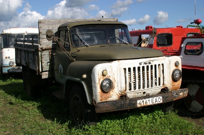 GAZ-52-04