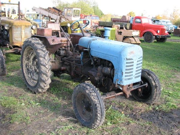 Traktor DT-20