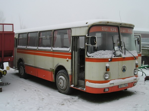 LAZ-695N