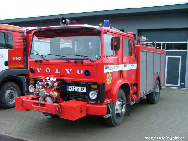 tuletõrjeauto Volvo F7 4x2