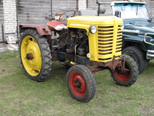 Iseehitatud traktor