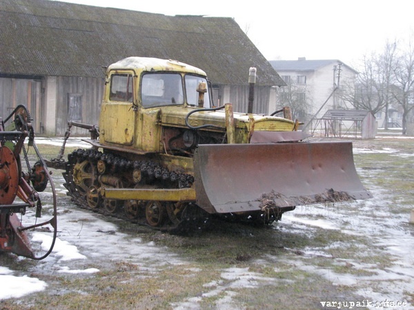 traktor ДТ-75
