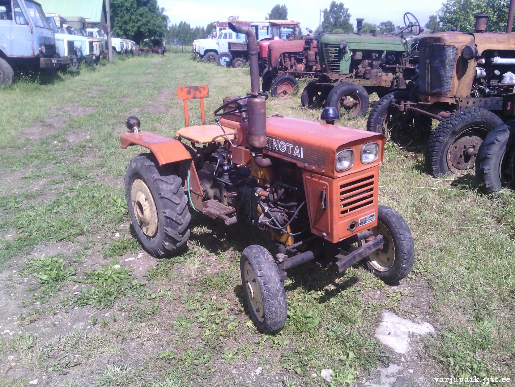 Traktor Xingtai 120