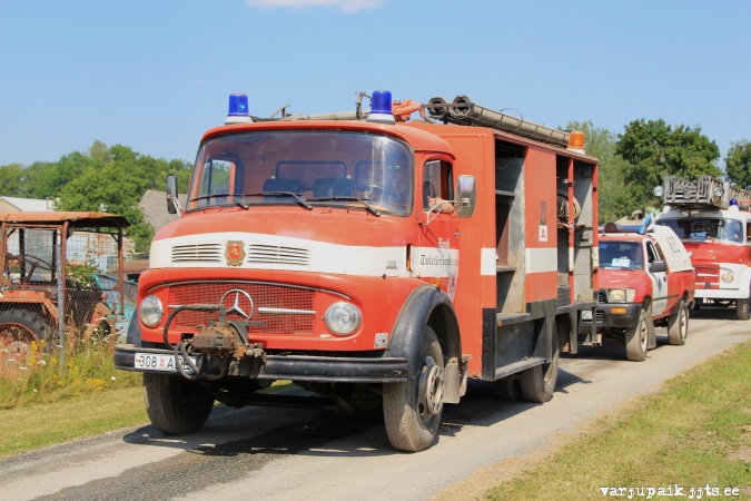 tuletõrjeauto Mercedes-Benz LF 1113