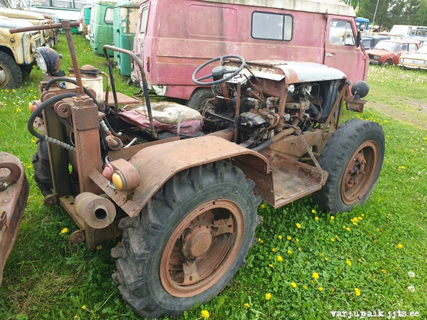 traktor iseehitatud traktor